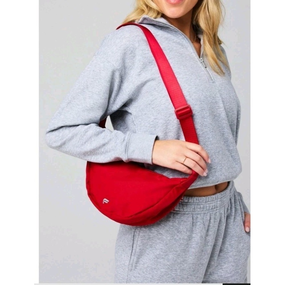 Fabletics The Sling Crossbody Zip Bag Nylon Adjustable Strap Eco Minimalist